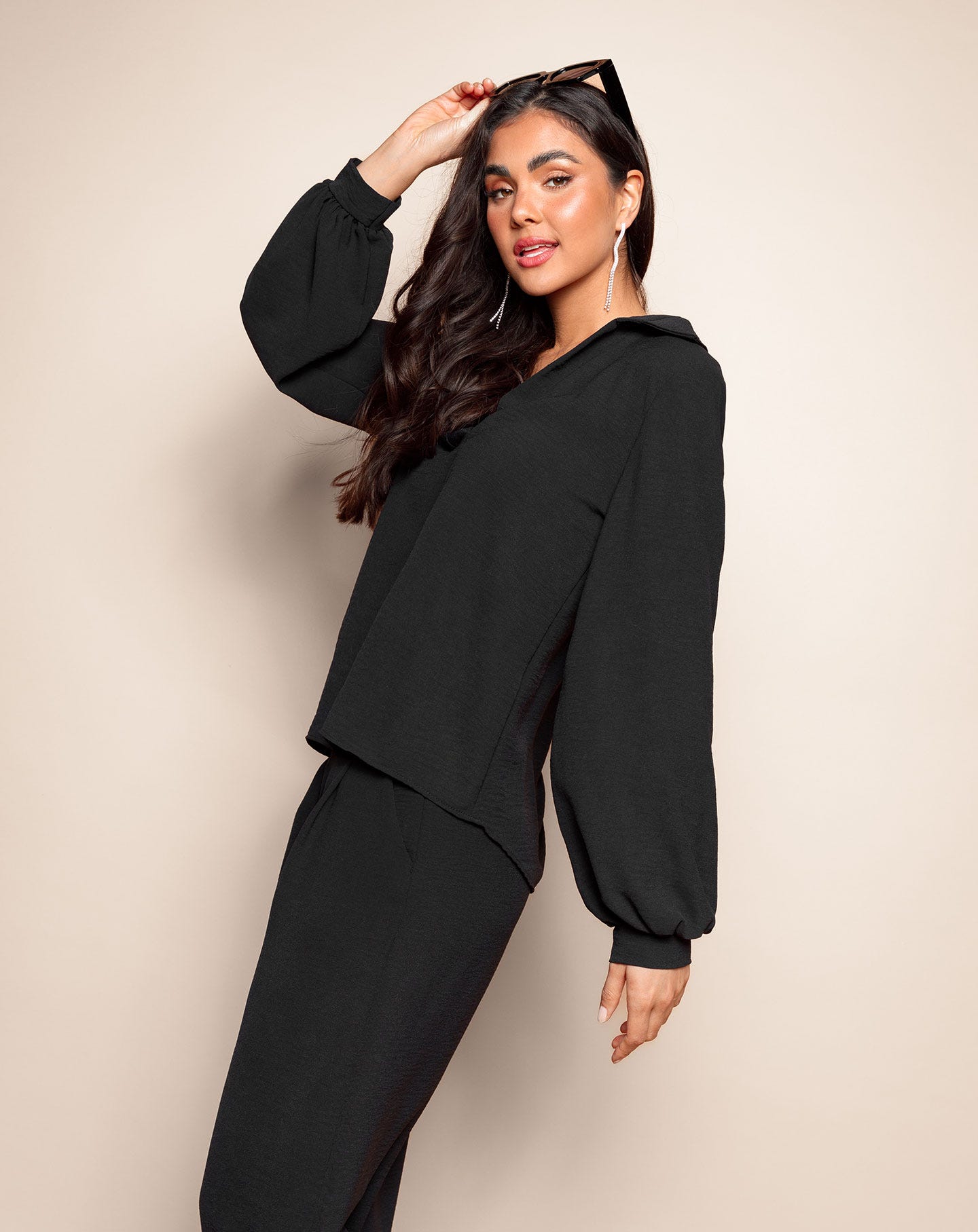 TOP NEGRO CUELLO V