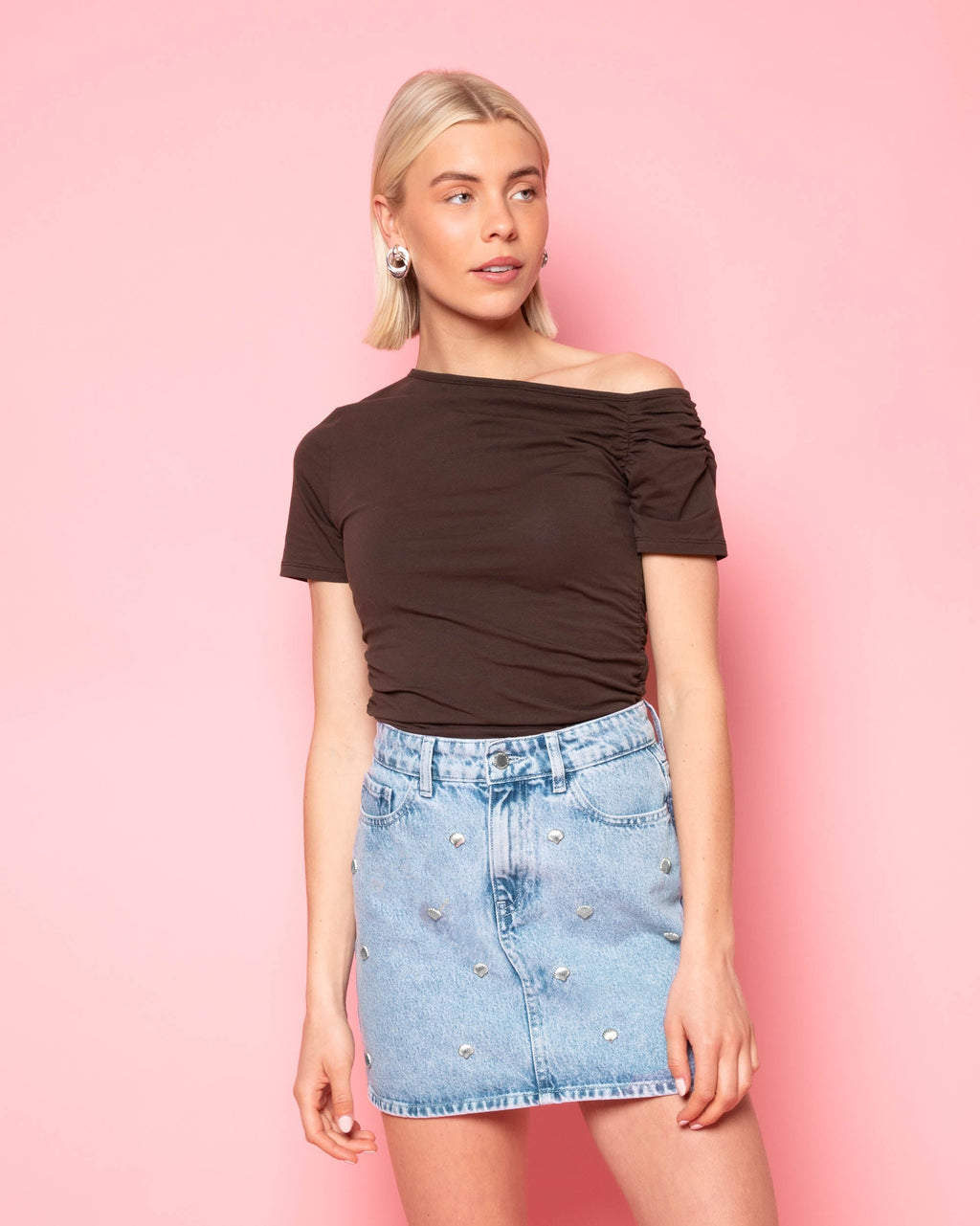SHELL STUD DENIM SKIRT LICHTBLAUW