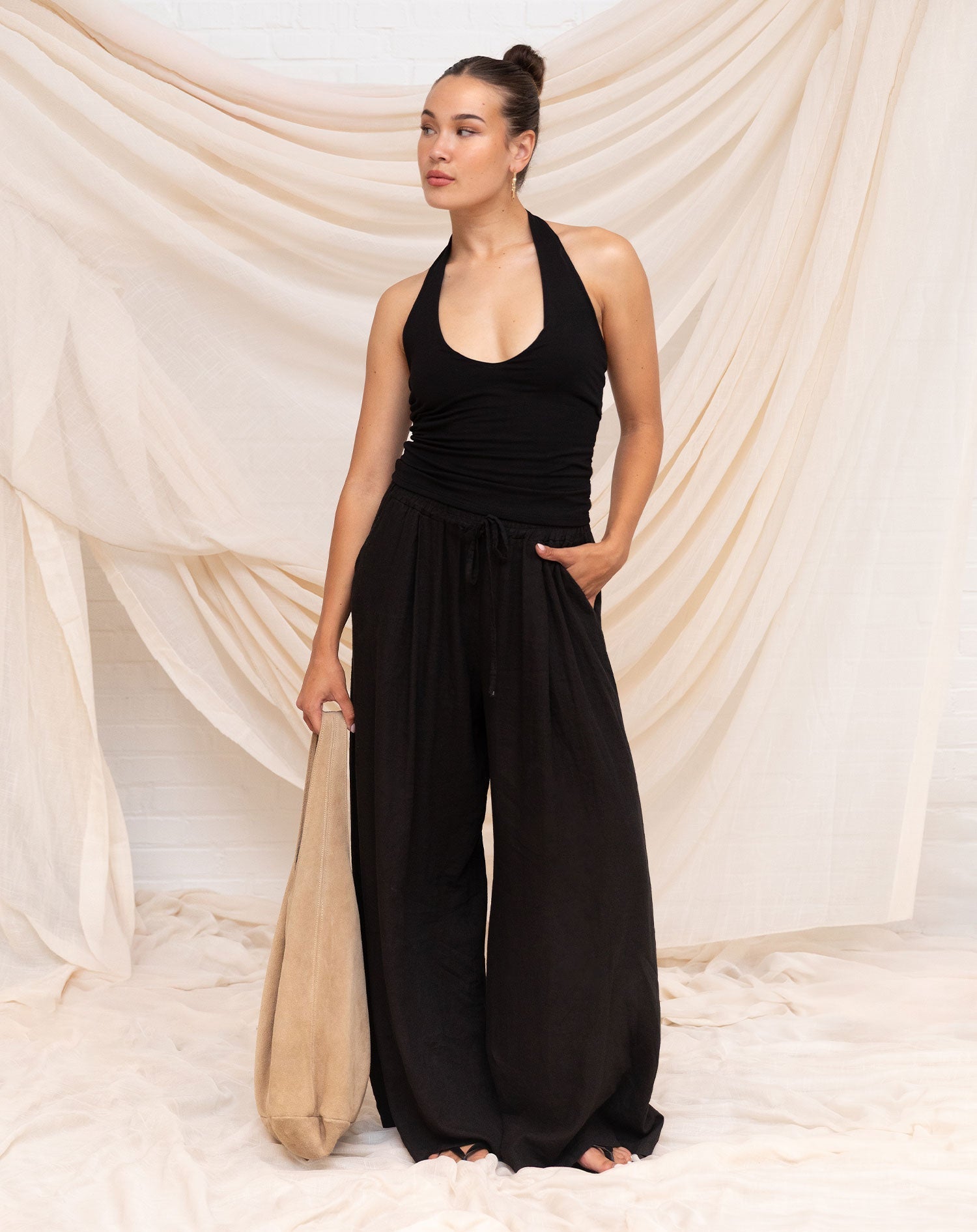 TAMAR HALTER TOP ZWART