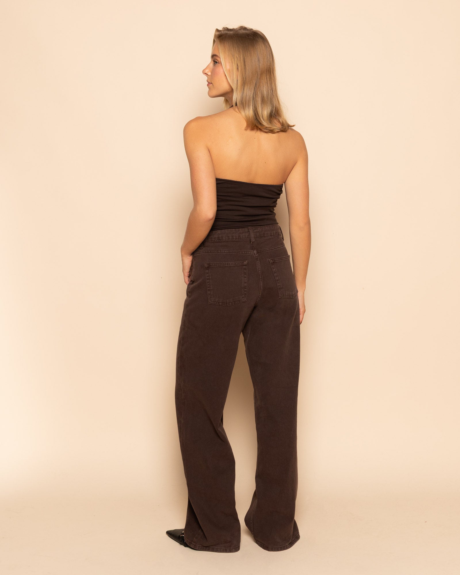 TAMAR HALTER TOP DONKERBRUIN