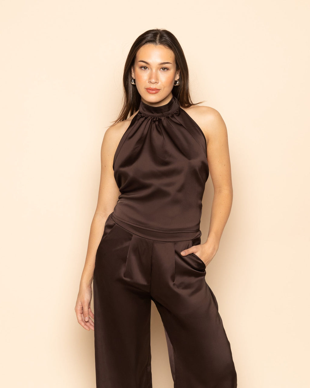SATIN HALTER BOW TOP BRUIN