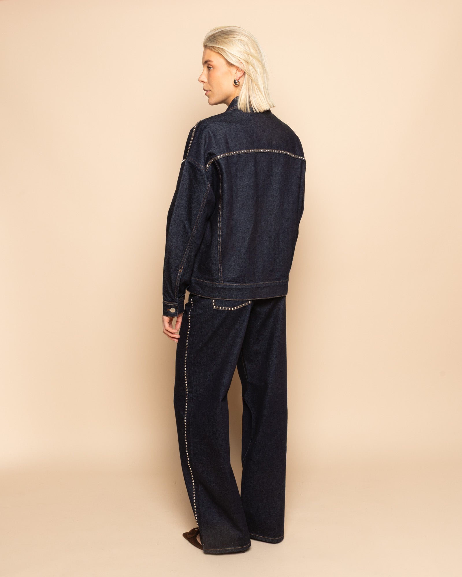 LIA STUD WIDE LEG JEANS DONKERBLAUW